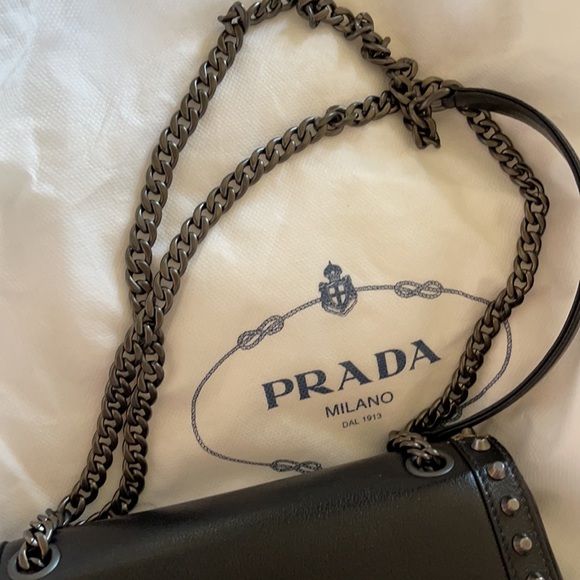New Authentic Prada - Picture 4 of 10